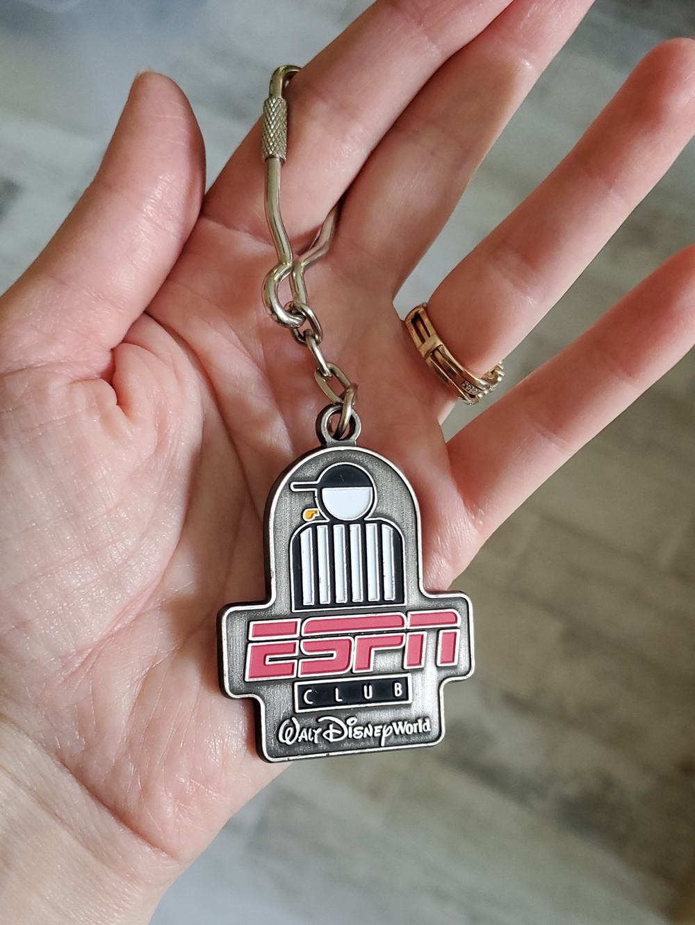 90s Disney Silver and Red ESPN Logo Club Keychain Parquet